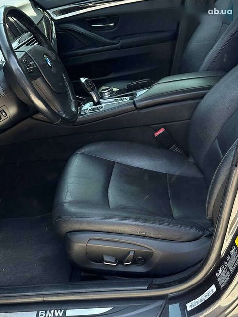 BMW 5 серия 2014 - фото 8