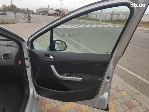Peugeot 308 2010 серый - фото 6