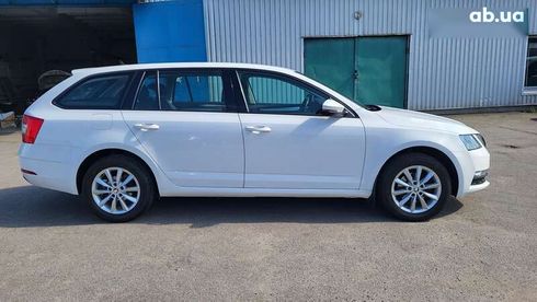 Skoda Octavia 2019 - фото 26