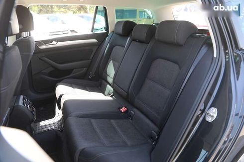 Volkswagen Passat 2018 - фото 8