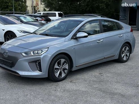 Hyundai Ioniq 2017 - фото 15