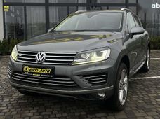 Продаж вживаних Volkswagen Touareg 2017 року - купити на Автобазарі