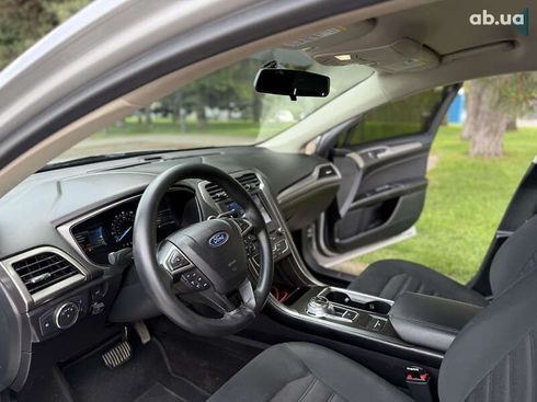 Ford Fusion 2018 - фото 17