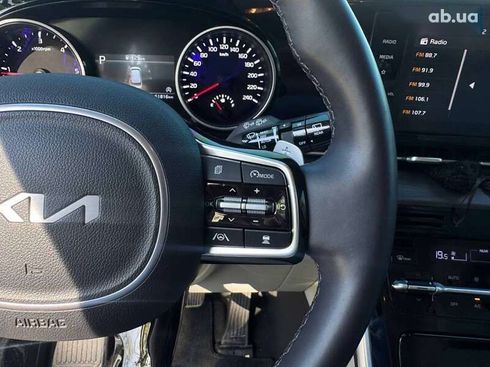 Kia Carnival 2023 - фото 16