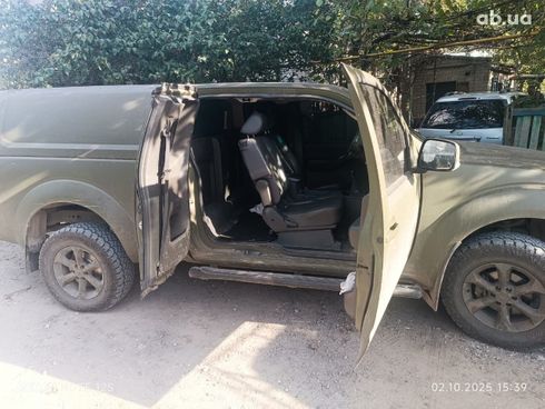Nissan Navara 2009 зеленый - фото 5