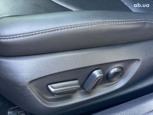 Toyota Camry 2019 белый - фото 31