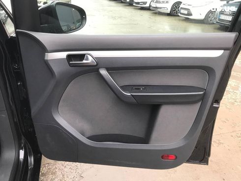 Volkswagen Touran 2013 черный - фото 13