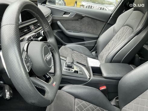 Audi RS 4 2021 - фото 10