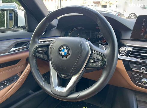 BMW 5 серия 2018 - фото 30