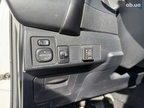 Toyota Corolla 2017 - фото 13