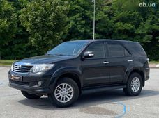 Продаж вживаних Toyota Fortuner 2013 року у Львові - купити на Автобазарі