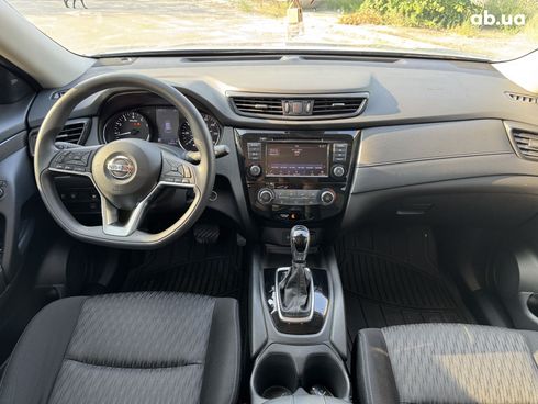Nissan Rogue 2019 серебристый - фото 9