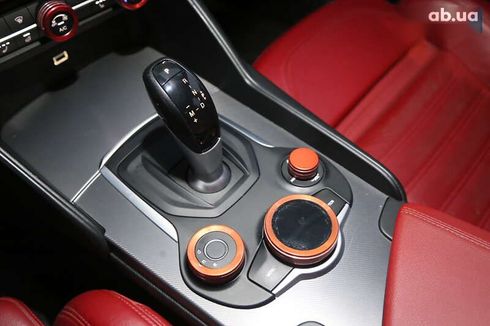 Alfa Romeo Giulia 2017 - фото 26