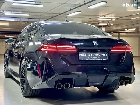 BMW M5 2025 - фото 23