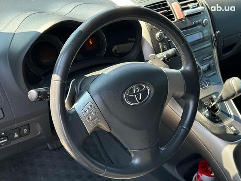 Toyota Auris 2007 серый - фото 18