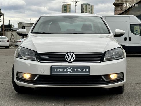 Volkswagen Passat 2013 белый - фото 8