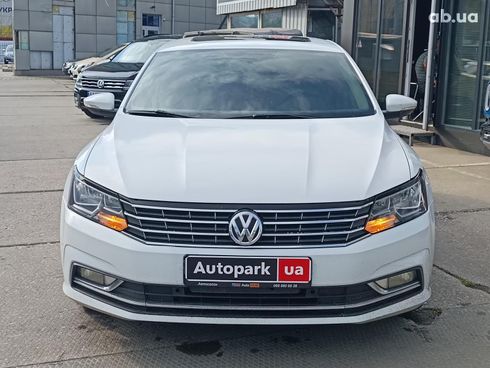 Volkswagen Passat 2015 белый - фото 2