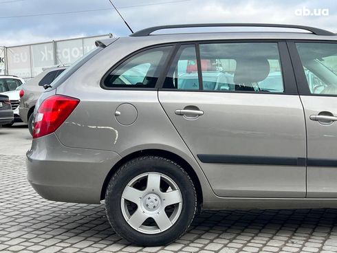 Skoda Fabia 2010 серый - фото 20
