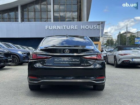 Lexus ES 2021 - фото 4