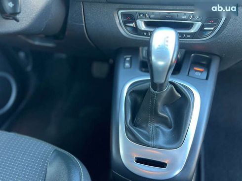 Renault Scenic 2011 - фото 26