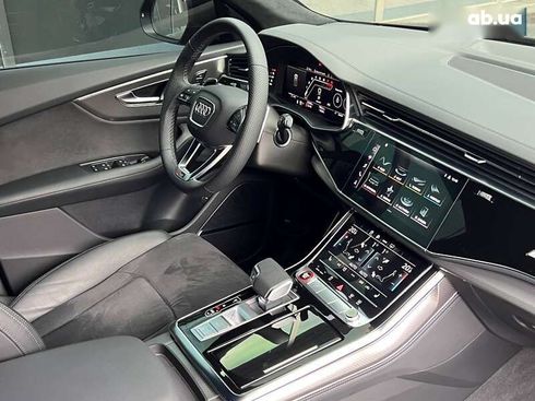 Audi RS Q8 2023 - фото 13
