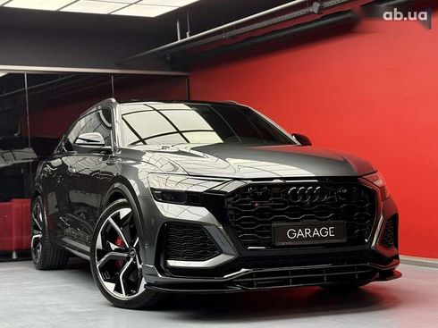 Audi RS Q8 2021 - фото 14