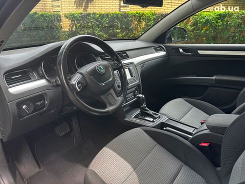 Skoda Superb 2013 черный - фото 10