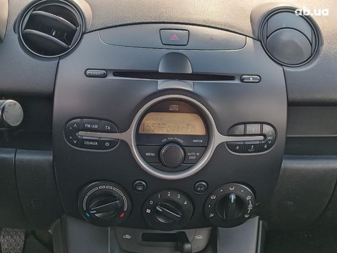 Mazda 2 2007 серый - фото 48