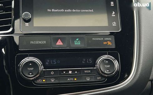 Mitsubishi Outlander 2017 - фото 20