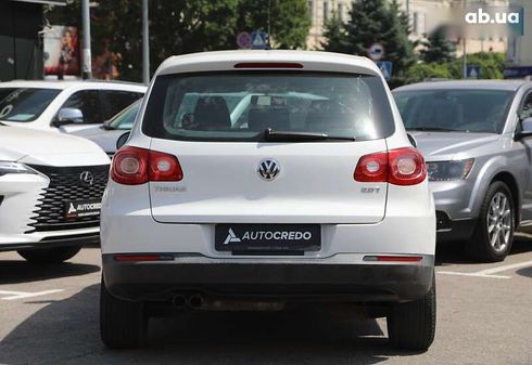 Volkswagen Tiguan 2010 - фото 5