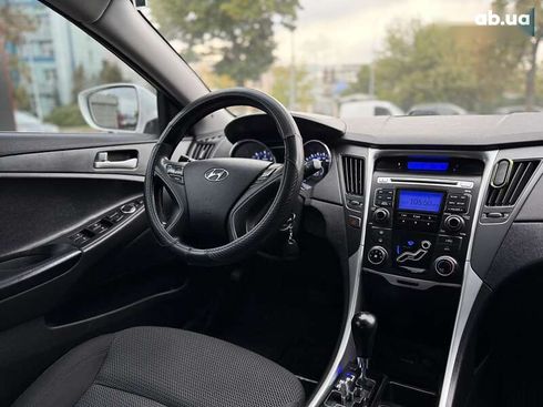 Hyundai Sonata 2010 - фото 10
