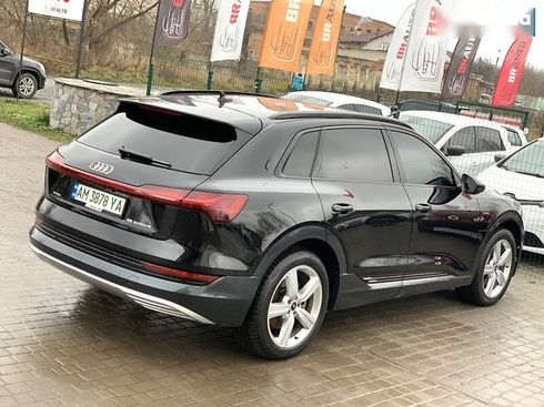Audi E-Tron 2022 - фото 17