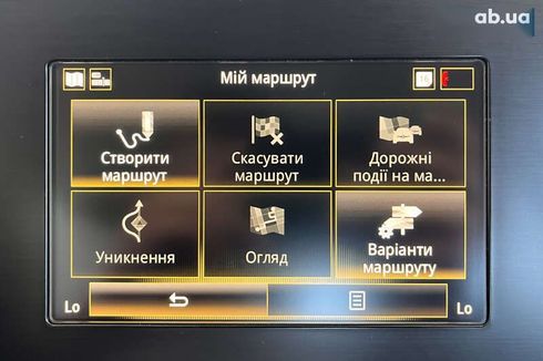 Renault Megane 2019 - фото 27