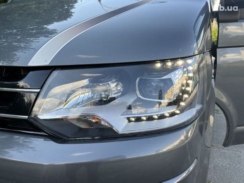 Volkswagen Multivan 2012 - фото 12