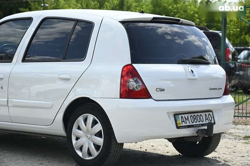 Renault Clio 2010 - фото 10