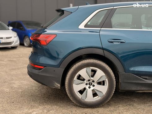 Audi E-Tron 2021 синий - фото 12