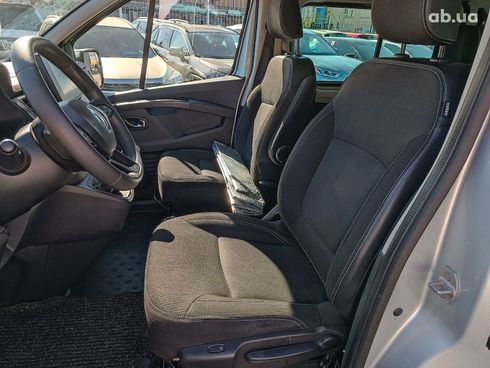 Renault Trafic 2022 серый - фото 42