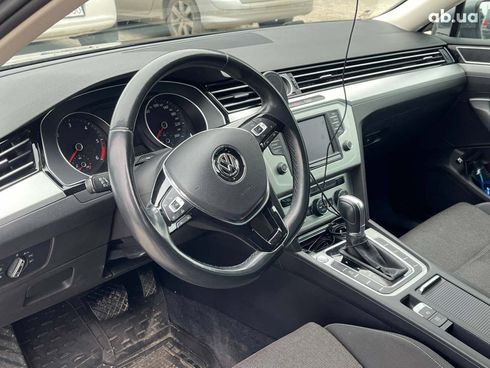 Volkswagen passat b8 2015 серый - фото 35