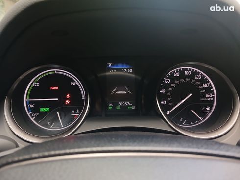 Toyota Camry 2021 белый - фото 15
