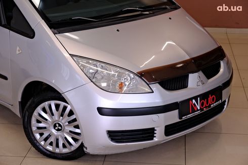 Mitsubishi Colt 2005 серебристый - фото 3