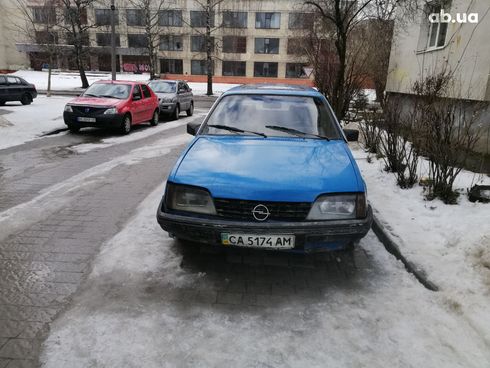Opel Rekord 1985 синий - фото 18