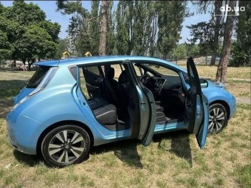 Nissan Leaf 2016 голубой - фото 6