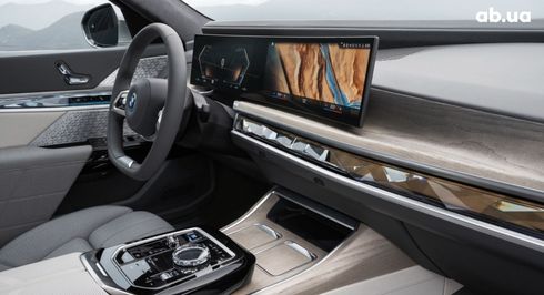 BMW i7 2023 - фото 6