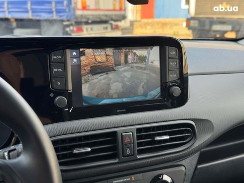 Hyundai i10 2024 зеленый - фото 26