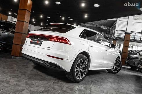 Audi Q8 2023 - фото 10