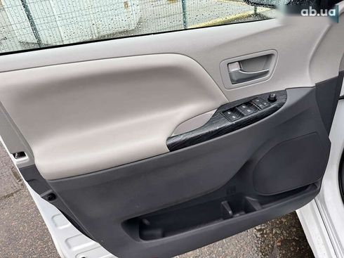 Toyota Sienna 2019 - фото 13