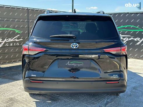 Toyota Sienna 2021 - фото 4