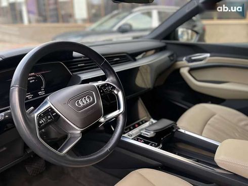 Audi E-Tron 2021 - фото 10