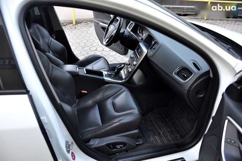 Volvo V60 Cross Country 2015 - фото 26