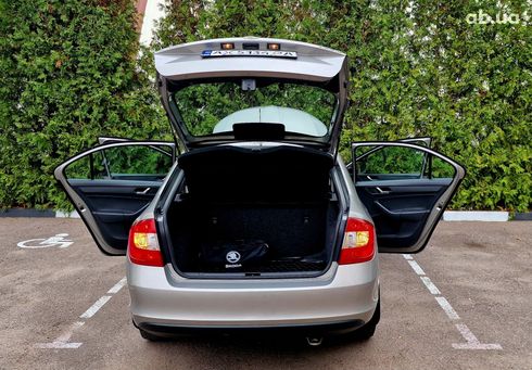 Skoda Rapid 2013 бежевый - фото 12